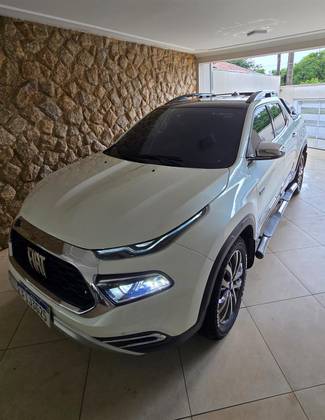 FIAT TORO 2.0 16V TURBO DIESEL RANCH 4WD AT9 FIAT TORO 2.0 16V TURBO DIESEL RANCH 4WD AT9